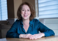 linda hunt founder of sumsolutions